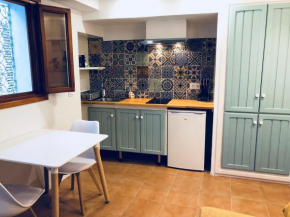 Отель Apartamentos y Estudios Casa de la Hoya  Вехер-Де-Ла-Фронтера